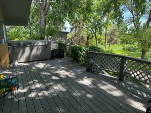 15 deckhottub