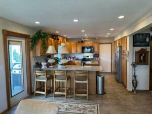 4 diningtokitchen__3feaeadb